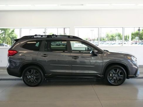 Used 2025 Subaru Ascent Bronze Edition AWD/4WD image 2