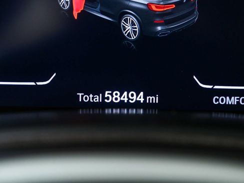 Used 2021 BMW X5 sDrive40i w/ M Sport Package image 11