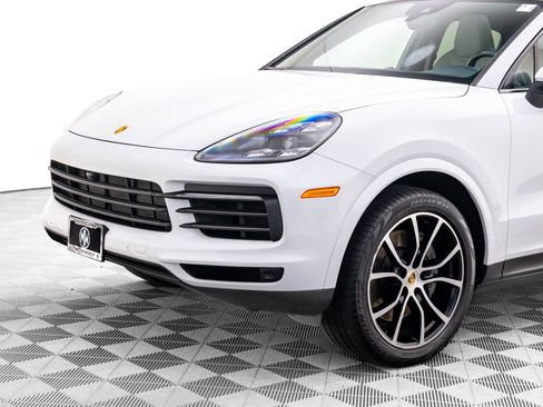 Certified 2023 Porsche Cayenne S image 38