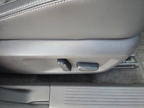 Used 2021 Nissan Rogue Platinum FWD image 16