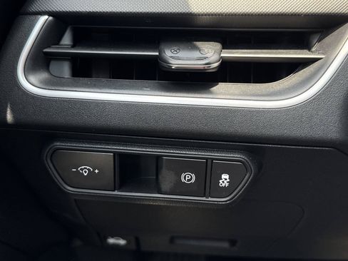 Used 2025 Kia K4 FWD image 19