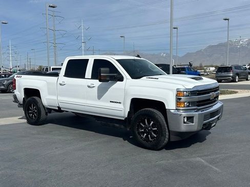 Used 2019 Chevrolet Silverado 2500 LT AWD/4WD image 26