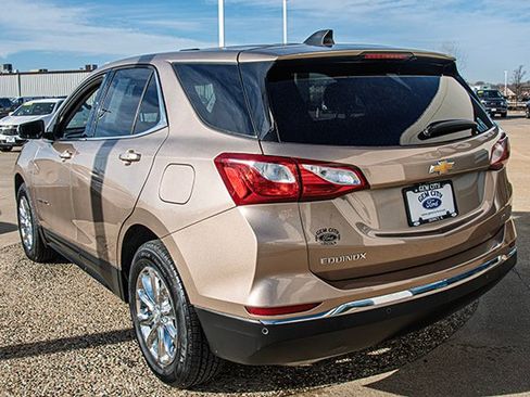 Used 2019 Chevrolet Equinox LT image 3