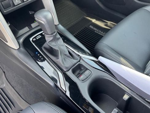 Certified 2024 Toyota Corolla Cross XSE w/ Convenience Package image 21