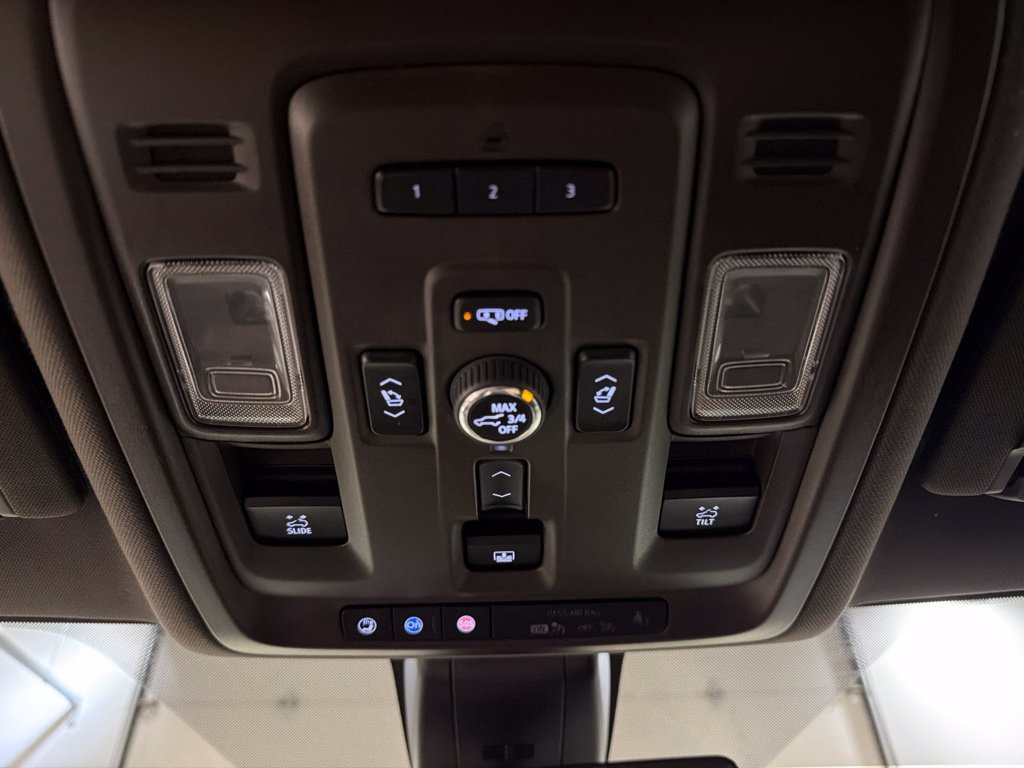 Used 2022 GMC Yukon Denali AWD/4WD image 25