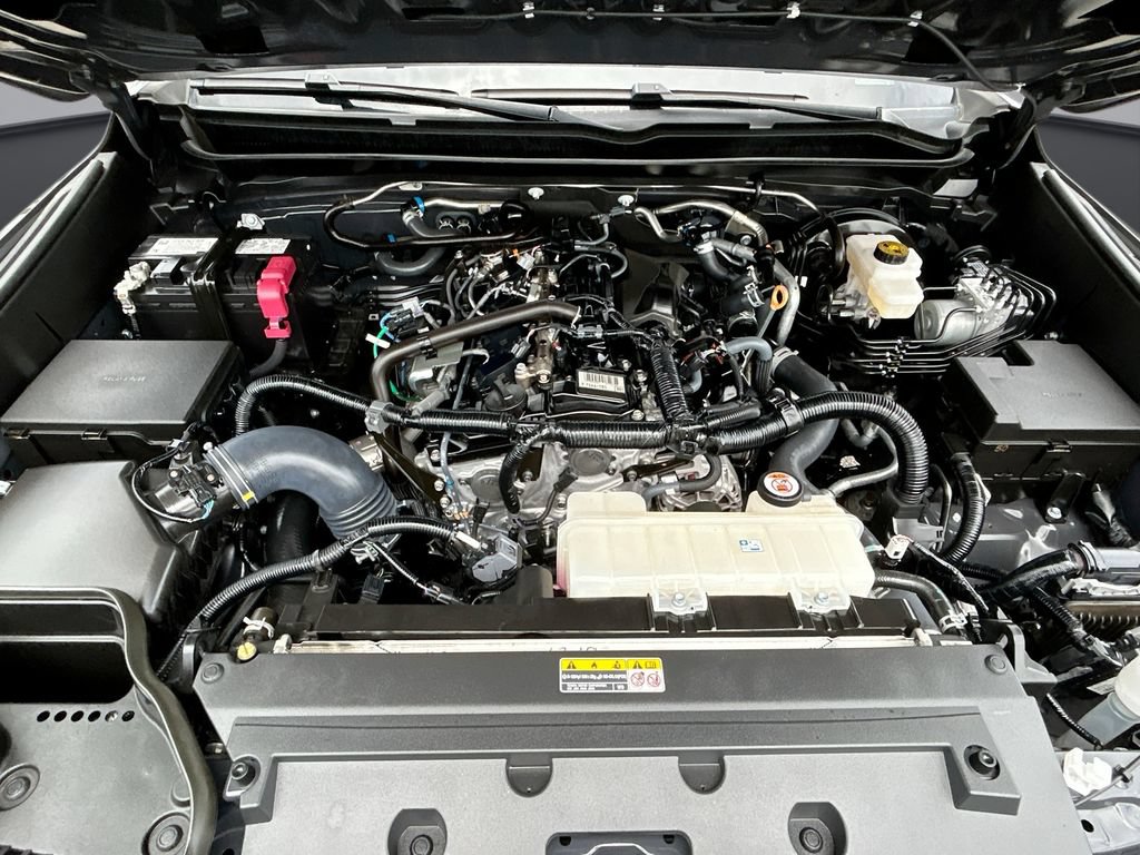 Used 2025 Toyota Tacoma SR5 AWD/4WD image 12