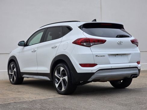 Used 2018 Hyundai Tucson Value w/ Cargo Package FWD image 3