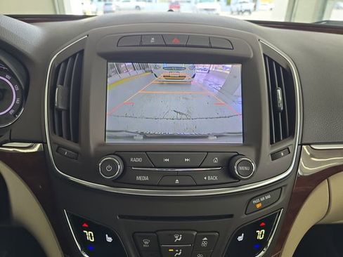Used 2015 Buick Regal image 16