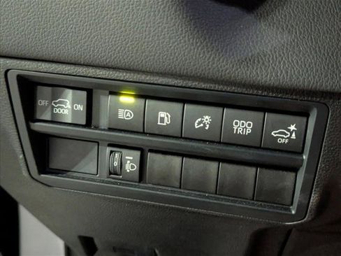 Used 2025 Toyota Sequoia SR5 AWD/4WD image 9