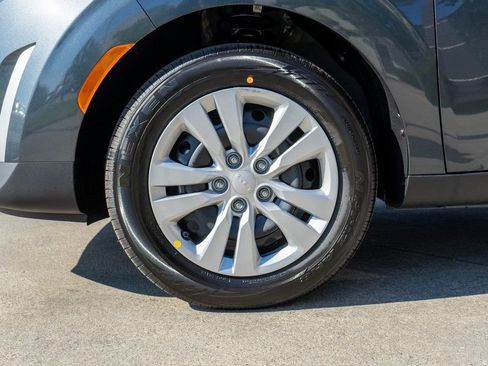 New 2025 Kia Soul LX image 24