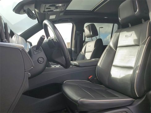 Used 2023 Cadillac Escalade ESV Sport w/ Touring Package image 17