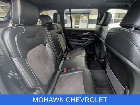 Used 2023 Jeep Grand Cherokee Altitude AWD/4WD image 26