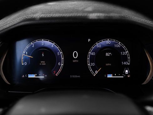 Used 2022 Jeep Grand Cherokee Limited image 29