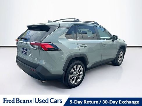 Used 2019 Toyota RAV4 XLE Premium w/ Cold Weather Package AWD/4WD image 7