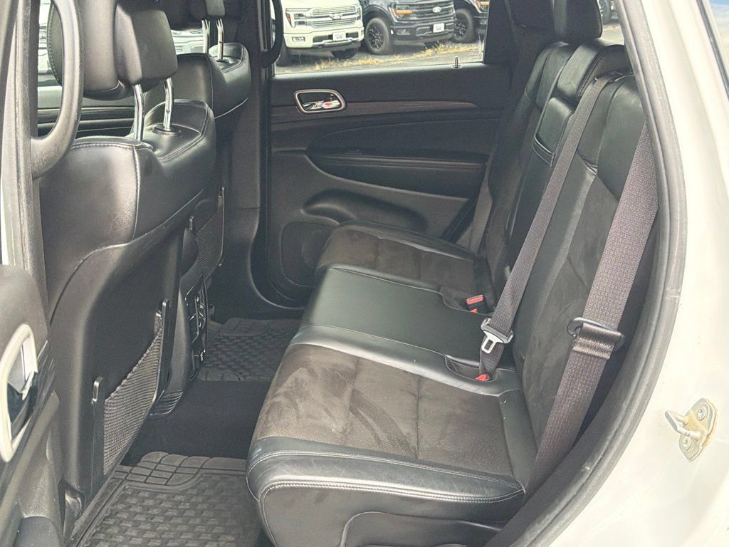 Used 2020 Jeep Grand Cherokee Altitude AWD/4WD image 17