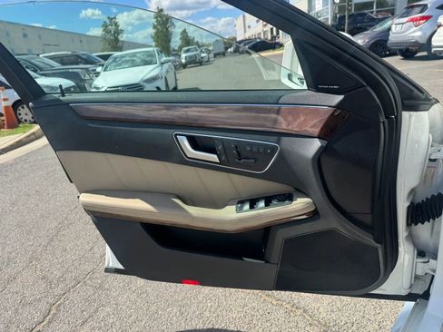 Used 2013 Mercedes-Benz E 350 Sedan image 27
