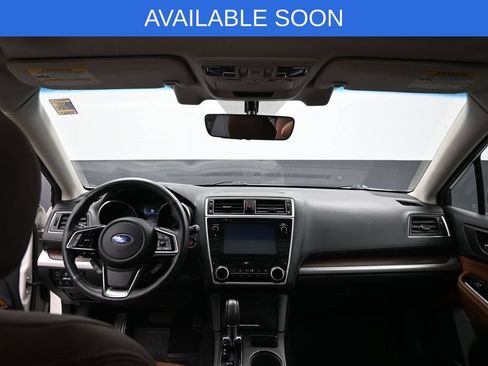 Used 2018 Subaru Outback 3.6R Touring AWD/4WD image 31