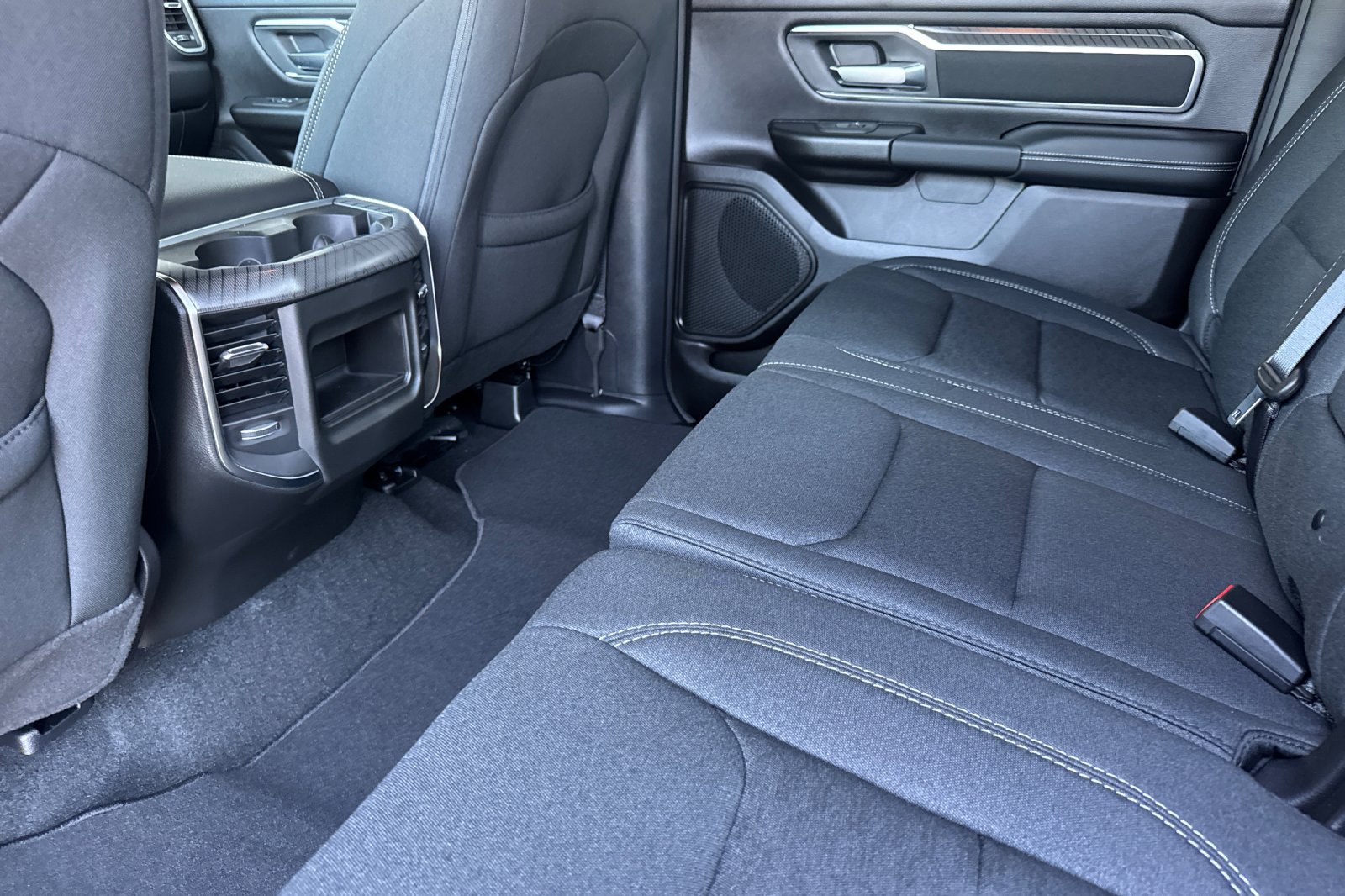 New 2027 RAM 1500 4x4 Crew Cab image 11