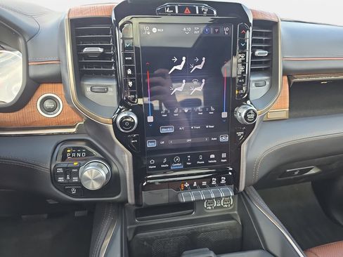 Used 2022 RAM 1500 Limited AWD/4WD image 17