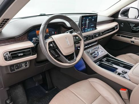 Used 2022 Lincoln Aviator Reserve w/ Equipment Group 201A AWD/4WD image 12