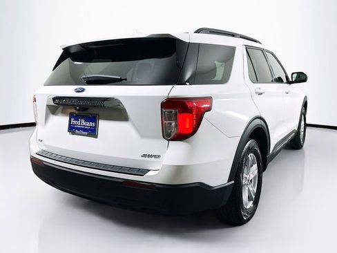 Used 2024 Ford Explorer XLT AWD/4WD image 9