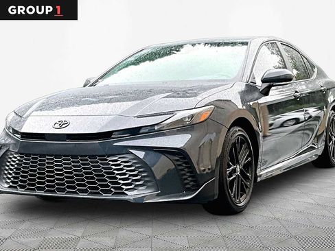 Certified 2026 Toyota Camry SE FWD image 1