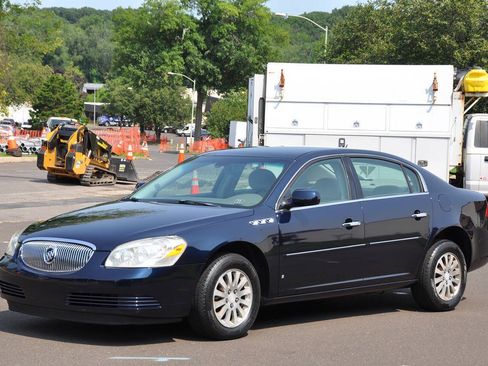 Used 2008 Buick Lucerne CX w/ Driver Confidence Package FWD image 1