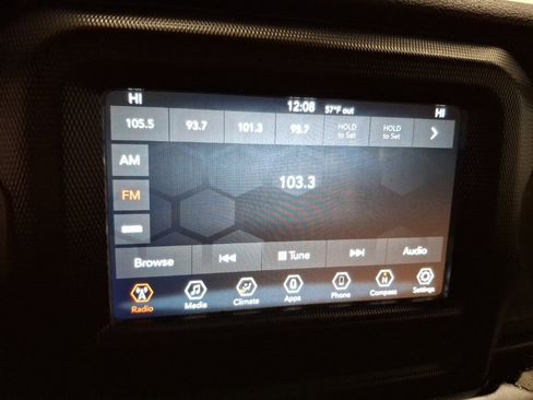 Used 2018 Jeep Wrangler Unlimited Sport S image 19