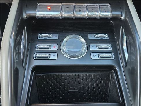 Used 2024 Lincoln Nautilus Reserve AWD/4WD image 19