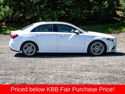 Used 2020 Mercedes-Benz A 220 4MATIC w/ AMG Line image 9