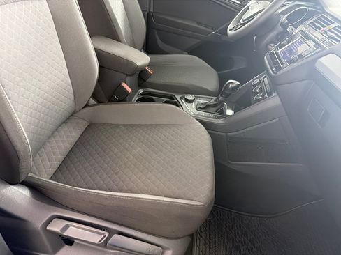 Used 2018 Volkswagen Tiguan S w/ 3rd Row Seat Package AWD/4WD image 25