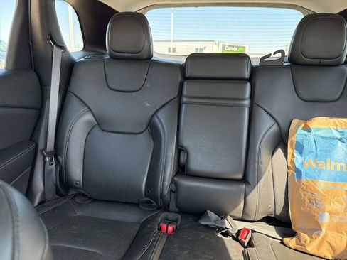 Used 2019 Jeep Cherokee Limited AWD/4WD image 23