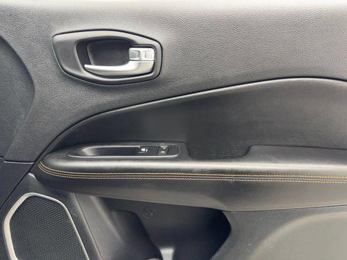 Used 2019 Jeep Compass Limited AWD/4WD image 43