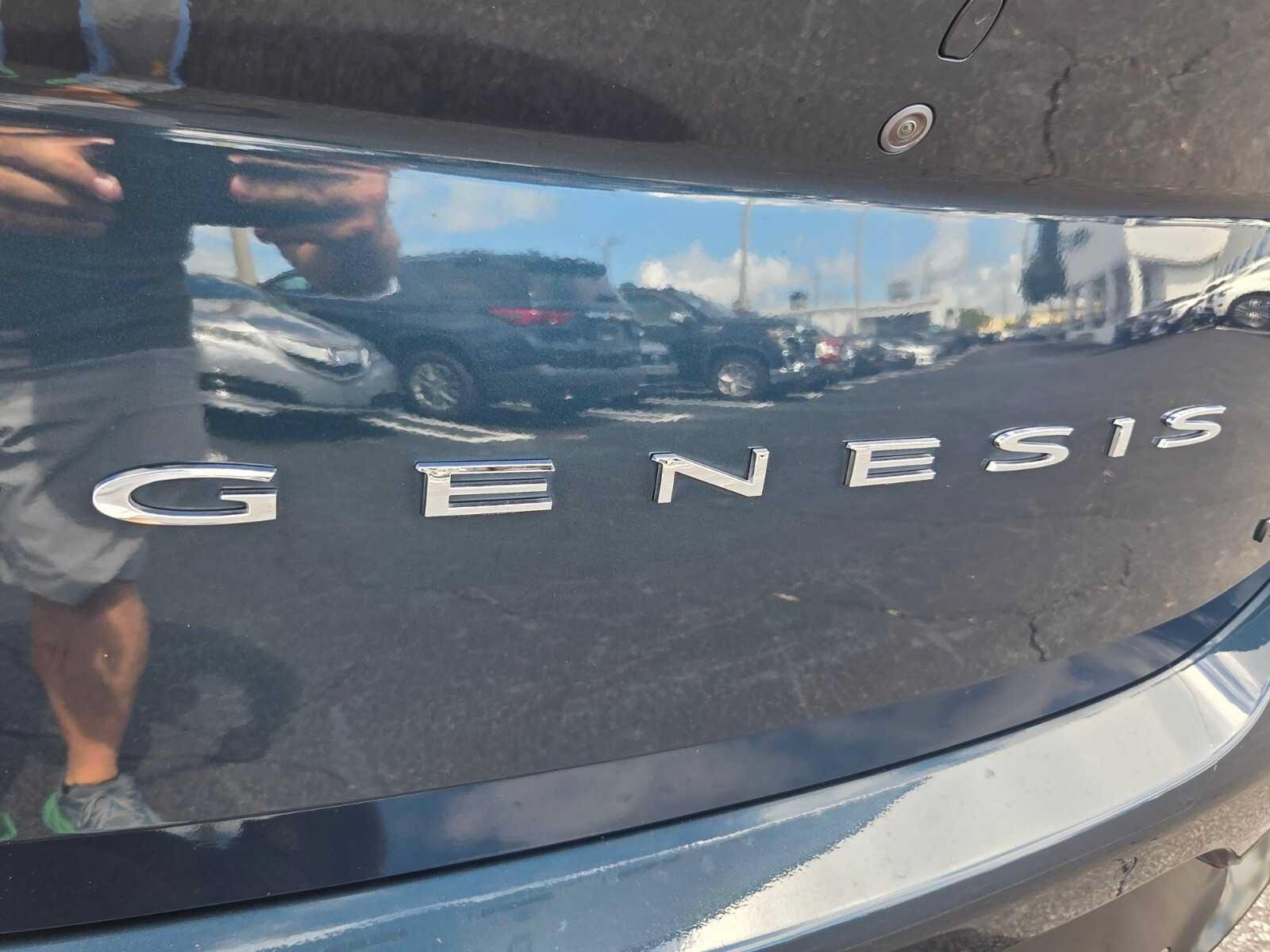 Used 2022 Genesis G70 3.3T RWD image 15