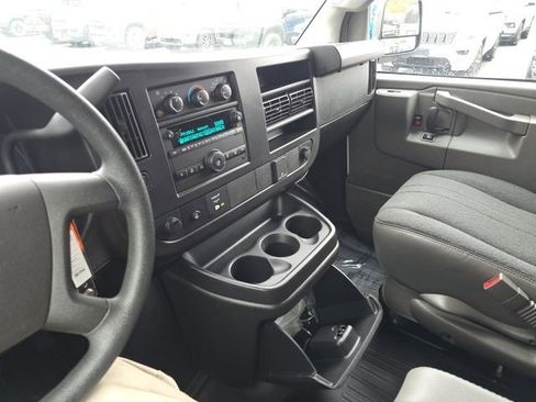 Used 2024 GMC Savana 2500 w/ Driver Convenience Package image 18