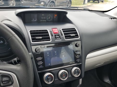 Used 2017 Subaru Forester 2.5i Premium AWD/4WD image 24