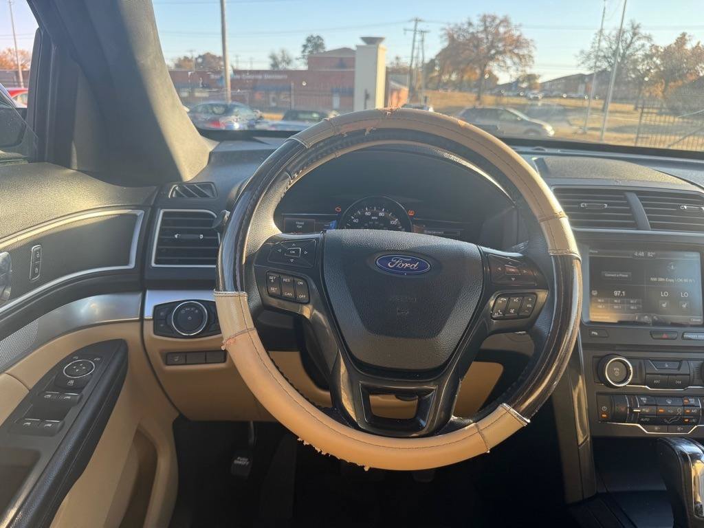 Used 2016 Ford Explorer XLT w/ Equipment Group 202A FWD image 16