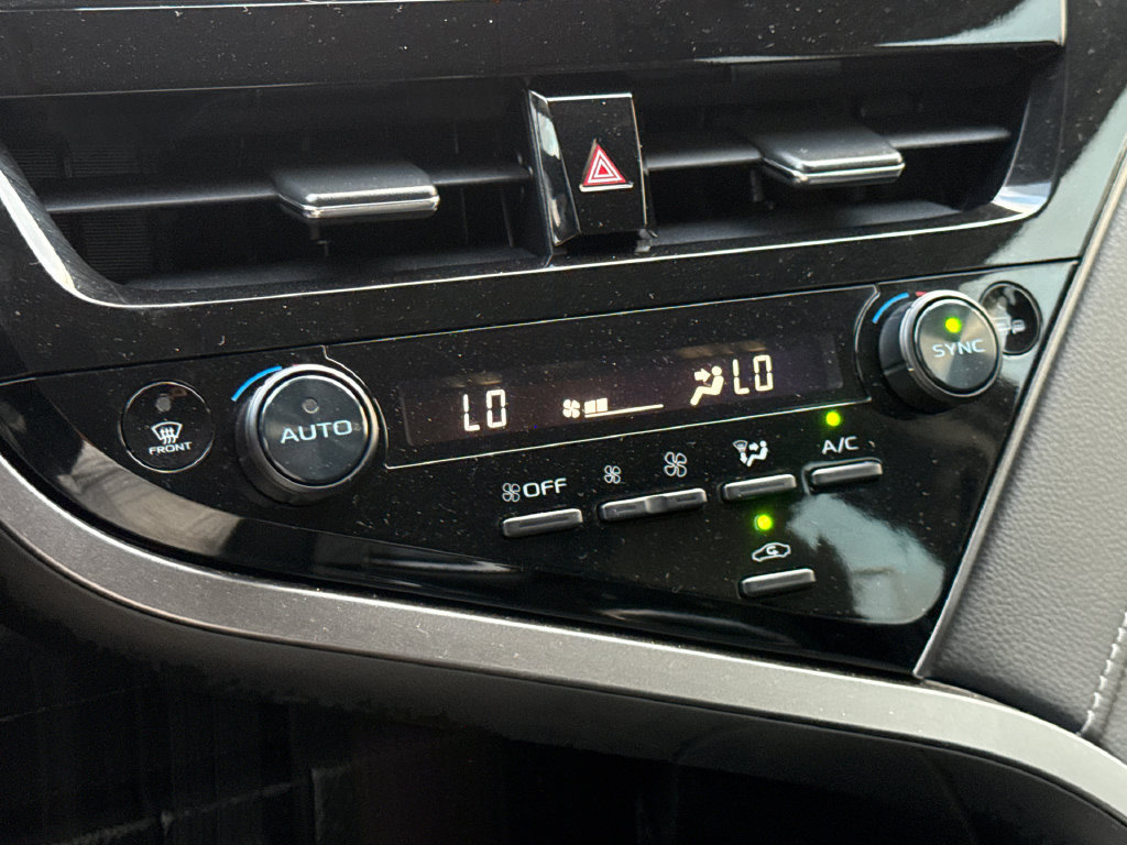 Used 2022 Toyota Camry XSE FWD image 24