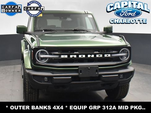 Used 2025 Ford Bronco Outer Banks image 2