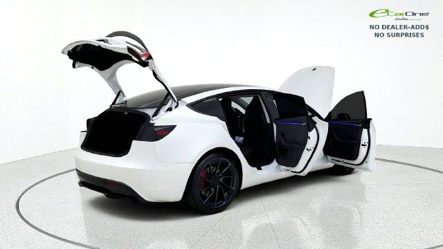 Used 2025 Tesla Model 3 Performance AWD/4WD image 18