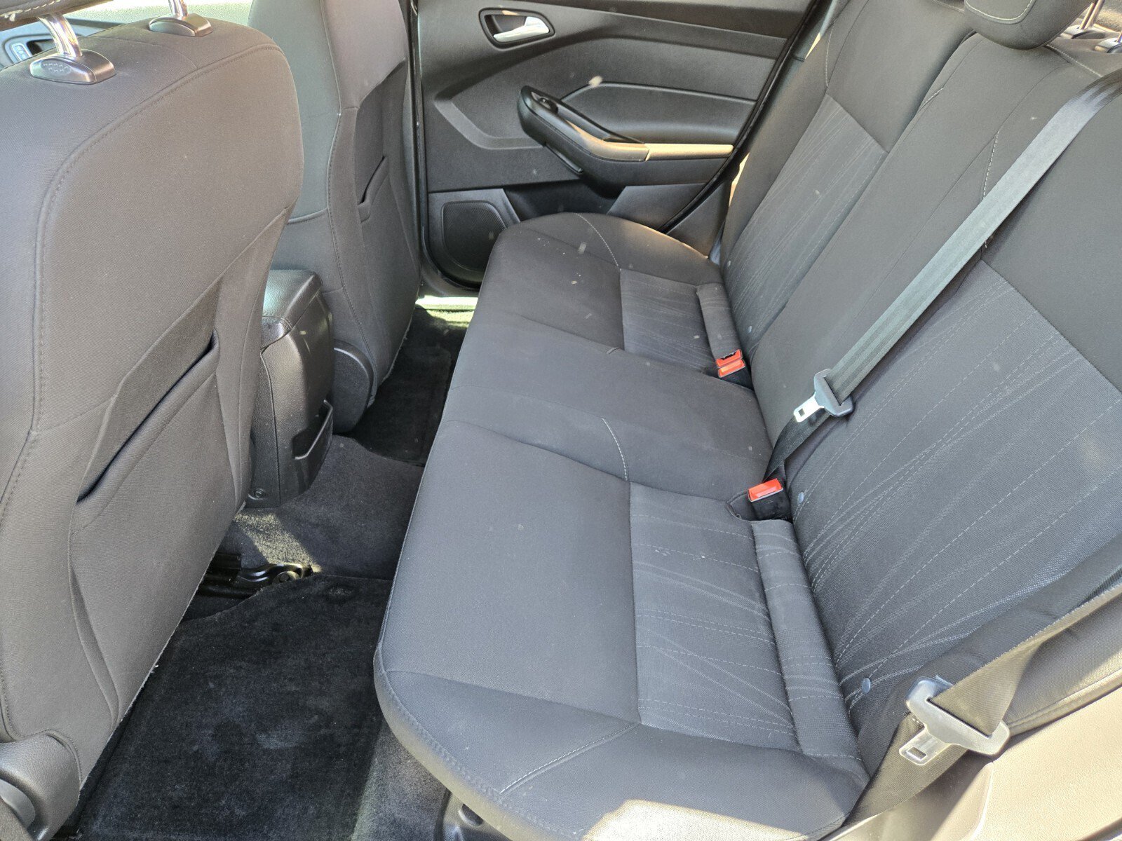 Used 2017 Ford Focus SE FWD image 8