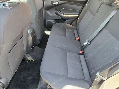 Used 2017 Ford Focus SE FWD image 8