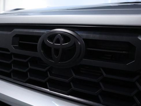 Used 2024 Toyota Tacoma TRD Off-Road AWD/4WD image 7