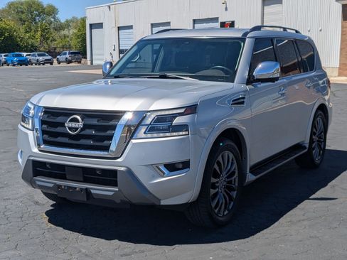 Used 2023 Nissan Armada Platinum w/ Cargo Package AWD/4WD image 10
