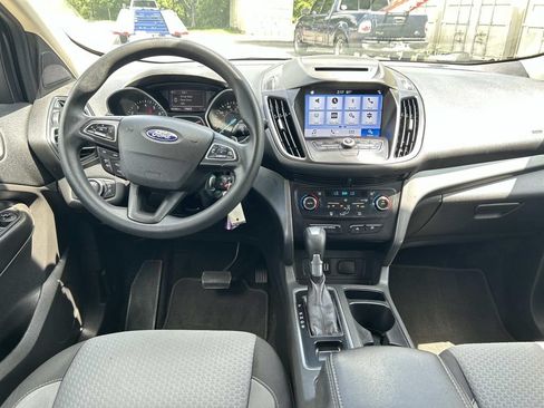 Used 2017 Ford Escape SE w/ Equipment Group 201A FWD image 23