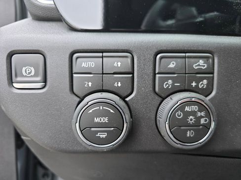 New 2026 Chevrolet Silverado 1500 LT Trail Boss w/ LT Trail Boss Premium Package AWD/4WD image 32