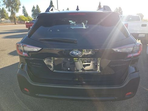 Used 2025 Subaru Outback Onyx Edition AWD/4WD image 5