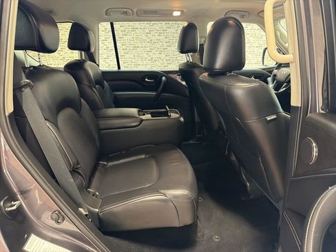 Used 2024 INFINITI QX80 Luxe RWD image 11
