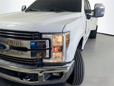 Used 2019 Ford F350 Lariat w/ Lariat Ultimate Package image 3