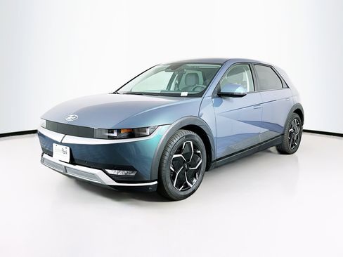 Used 2024 Hyundai Ioniq 5 SEL RWD image 3